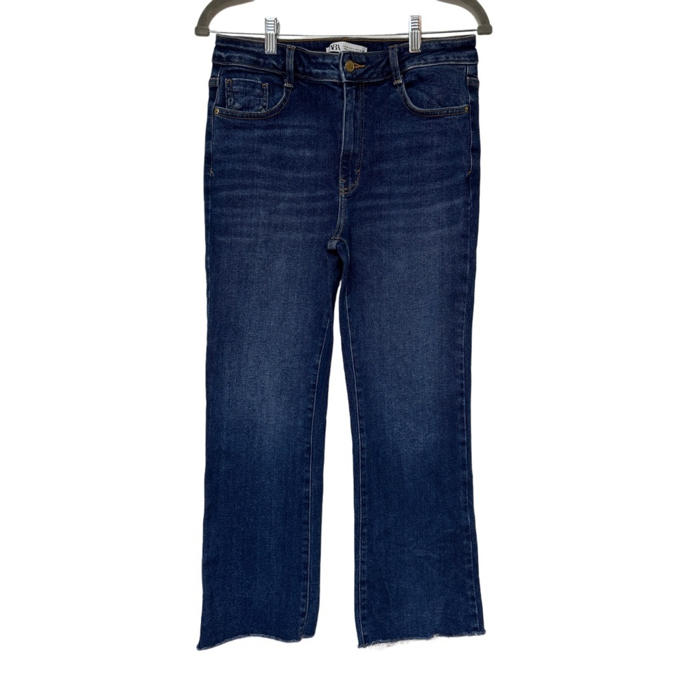 {Zara} Slim Ankle Crop Kick Crop Bootcut Raw Hem Stretch Denim Jeans